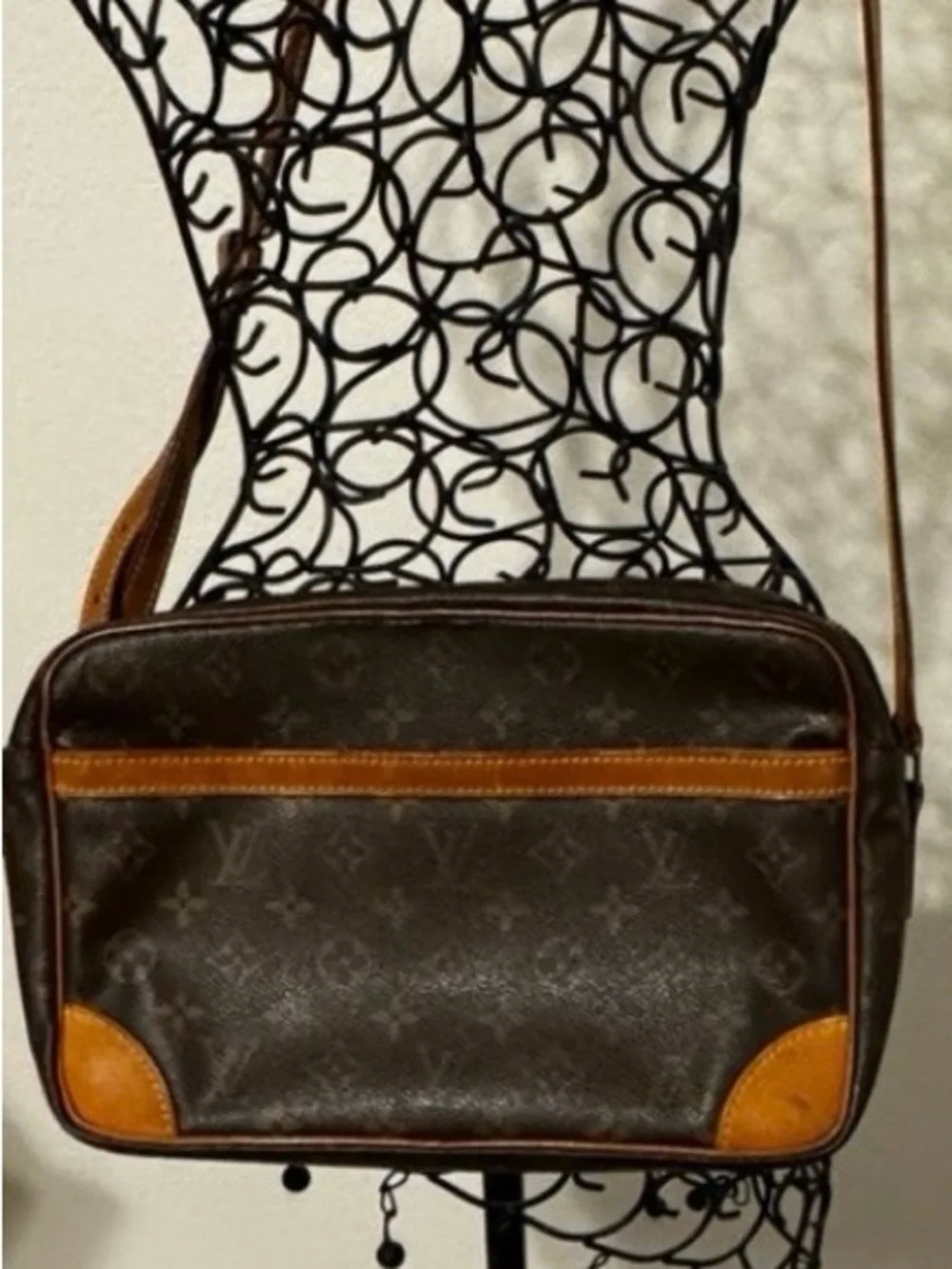 Louis Vuitton classic louis